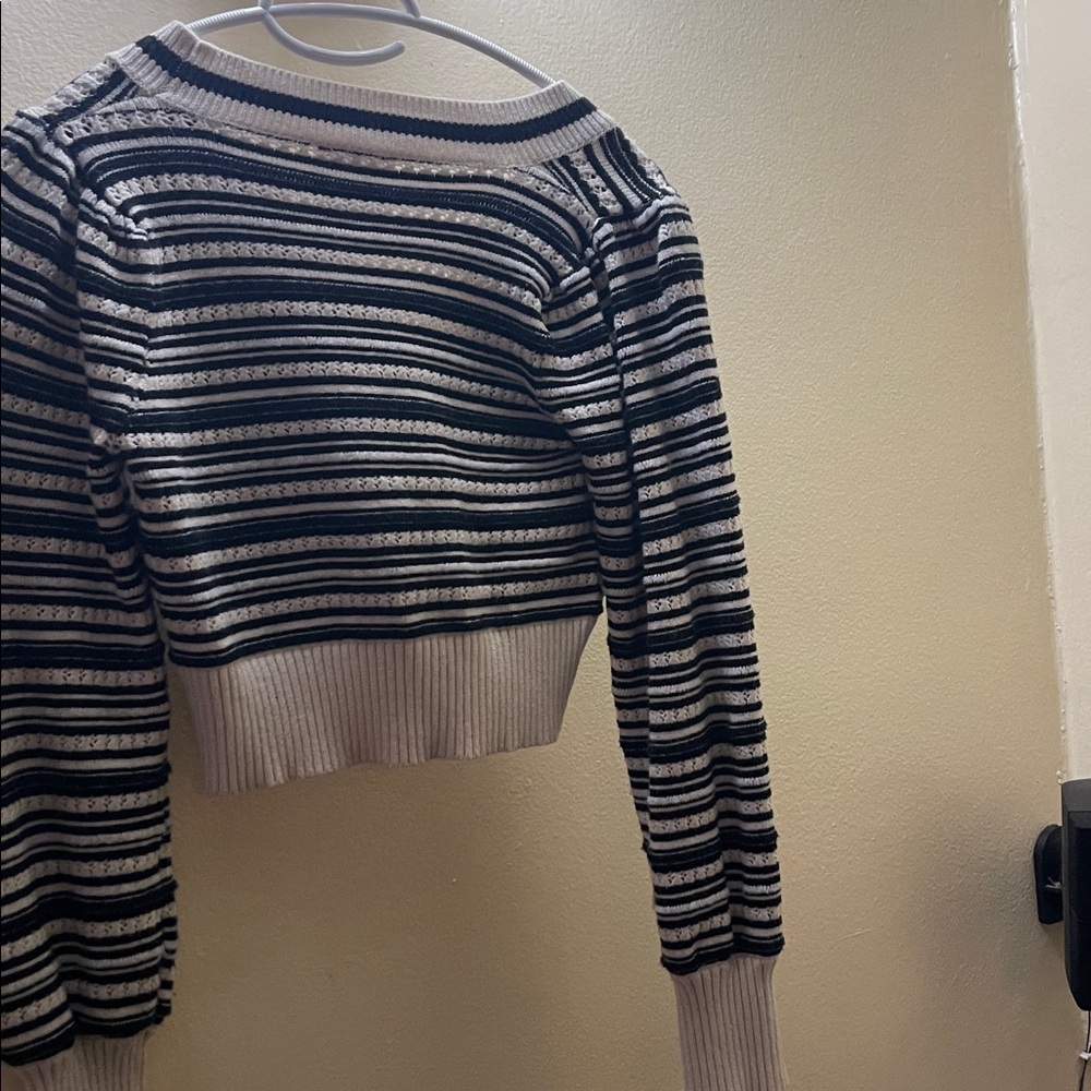 SO Me Ribbon Button Crop Cardigan - Picture 10 of 15